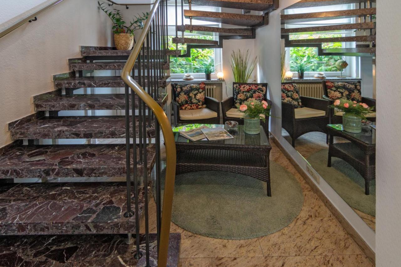 Hotel Am Elisabethufer Йевер Екстериор снимка