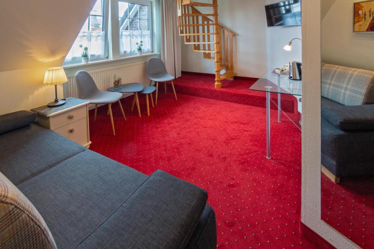 Hotel Am Elisabethufer Йевер Екстериор снимка