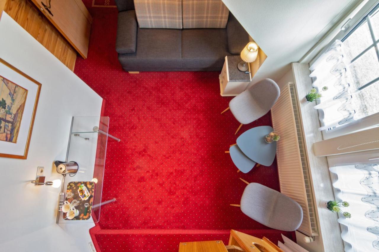 Hotel Am Elisabethufer Йевер Екстериор снимка