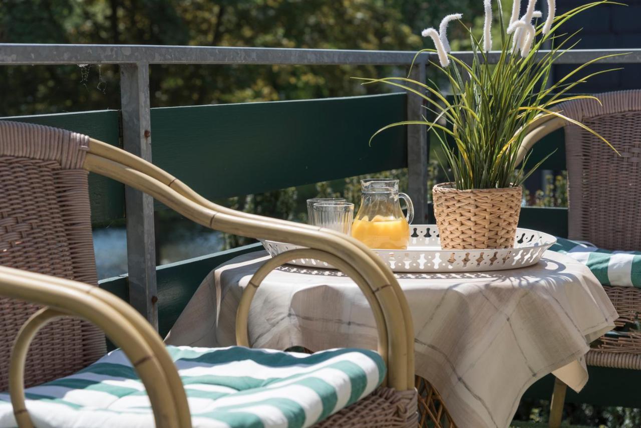Hotel Am Elisabethufer Йевер Екстериор снимка